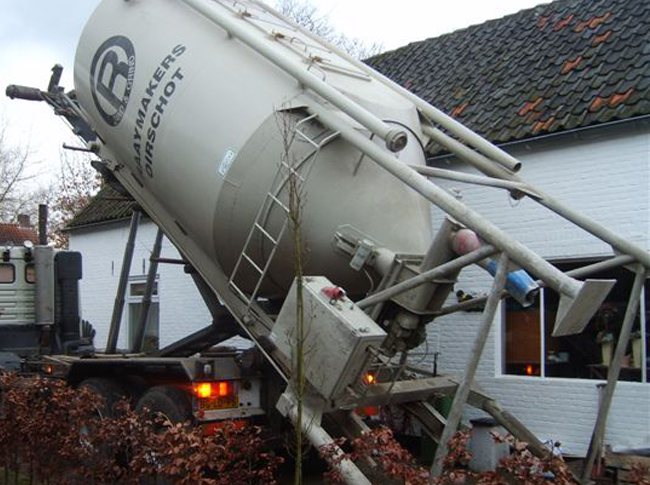 Silo plaatsing t.b.v. realisatie cementdekvloer